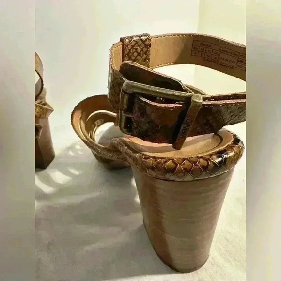 Strappy Heels Snakeskin Design —NEW - Picture 12 of 16